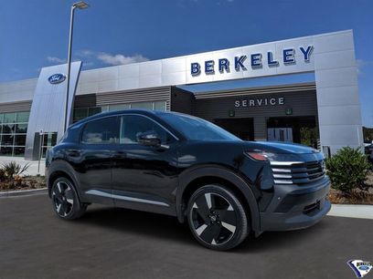 Used 2025 Nissan Kicks SR w/ SR Premium Package