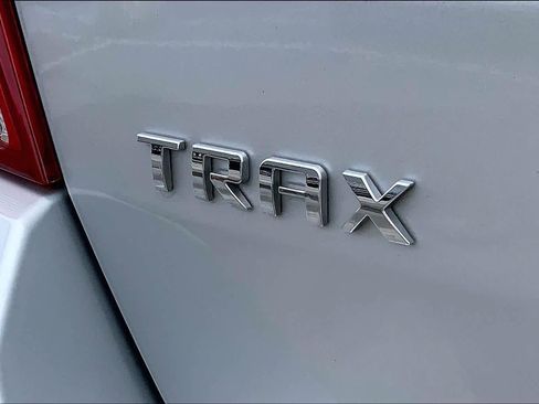 Used 2022 Chevrolet Trax LT w/ Driver Confidence Package image 29