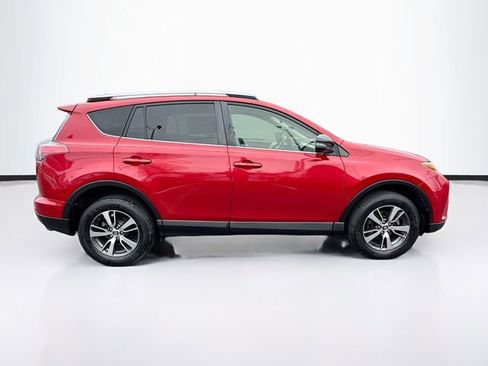 Used 2016 Toyota RAV4 XLE image 8