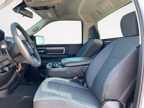 Used 2021 RAM 1500 Express w/ Express Value Package AWD/4WD image 9