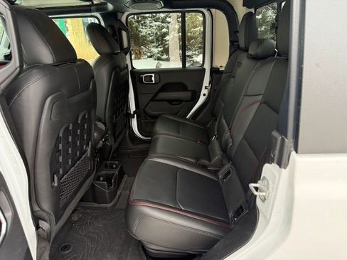 Used 2023 Jeep Gladiator Rubicon w/ Cold Weather Group image 7