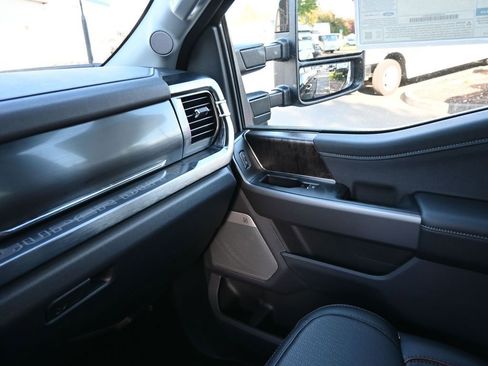New 2025 Ford F350 Lariat w/ Lariat Ultimate Package image 31