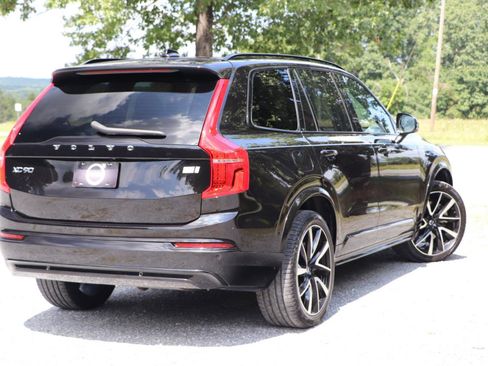 Used 2023 Volvo XC90 T8 Ultimate AWD/4WD image 3