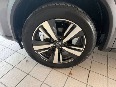 Used 2026 Nissan Rogue SL FWD image 27