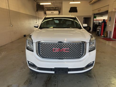 Used 2016 GMC Yukon XL Denali w/ Open Road Package AWD/4WD image 2