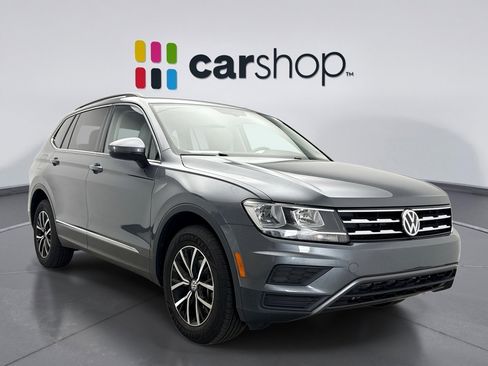 Used 2021 Volkswagen Tiguan SE w/ Panoramic Sunroof Package image 7