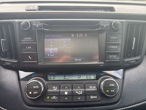 Used 2018 Toyota RAV4 XLE image 17