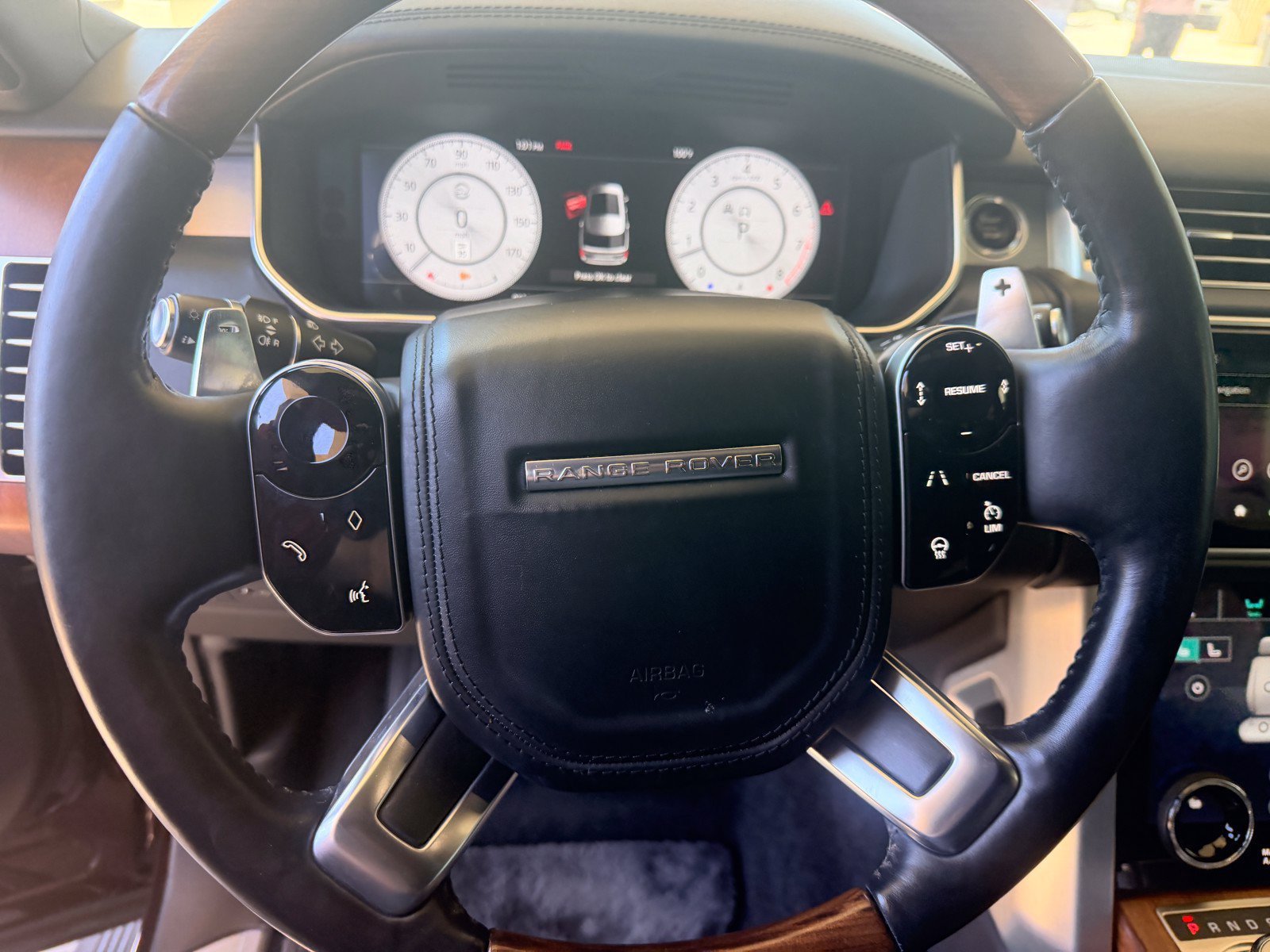 Used 2019 Land Rover Range Rover LWB SV Autobiography AWD/4WD image 16