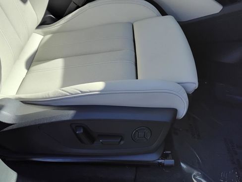 Certified 2025 Audi Q6 e-tron Premium Plus w/ Premium Plus image 27