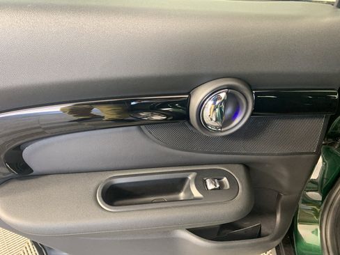 Used 2019 MINI Cooper Clubman FWD image 32