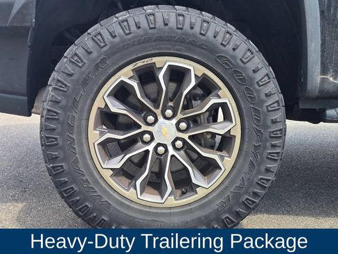 Used 2017 Chevrolet Colorado ZR2 w/ LPO, Premium Interior Package AWD/4WD image 8