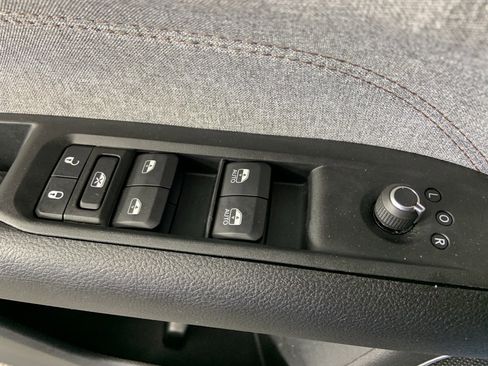 Used 2022 Jeep Compass Latitude image 29