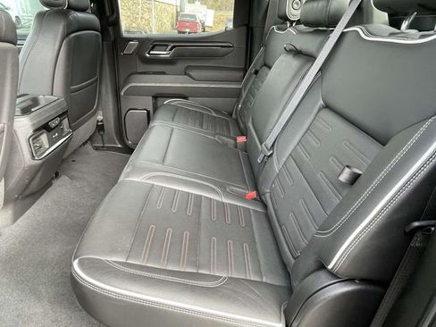 Certified 2022 GMC Sierra 1500 AT4X image 11
