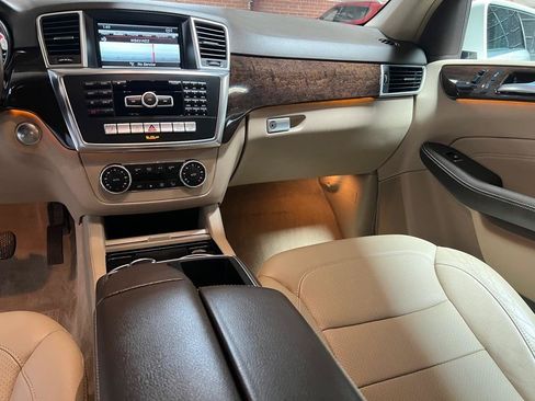 Used 2014 Mercedes-Benz ML 350 2WD image 19