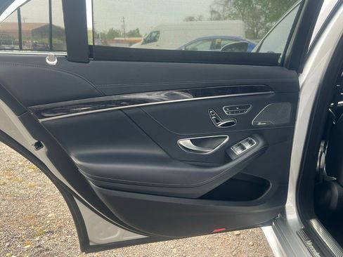 Used 2017 Mercedes-Benz S 550 4MATIC Sedan w/ Sport Package image 12