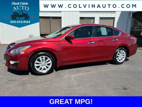 Used 2014 Nissan Altima 2.5 S w/ Display Audio Package FWD image 1