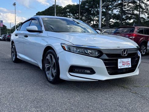 Used 2019 Honda Accord EX image 2