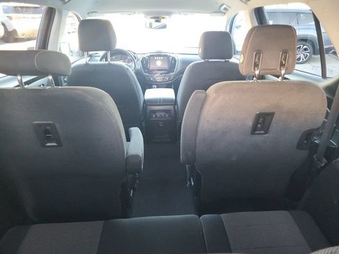 Used 2018 Chevrolet Traverse LT w/ LPO, 'HIT The Road' Package AWD/4WD image 2
