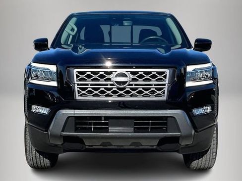 Certified 2024 Nissan Frontier SL image 3