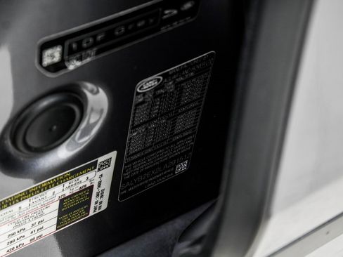 Used 2020 Land Rover Range Rover Velar S image 45