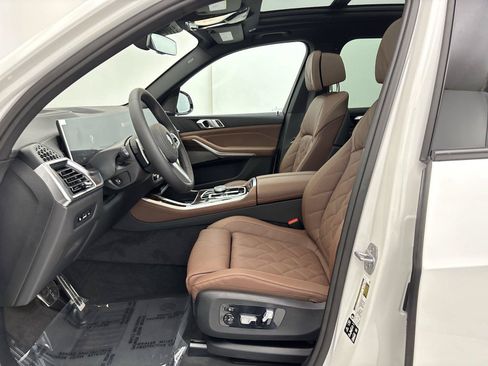 New 2026 BMW X5 xDrive40i w/ M Sport Package AWD/4WD image 25