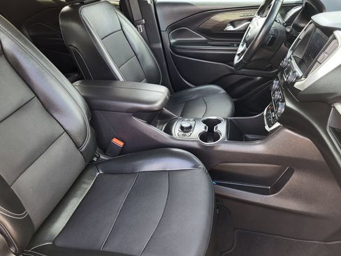 Used 2024 GMC Terrain SLT AWD/4WD image 11