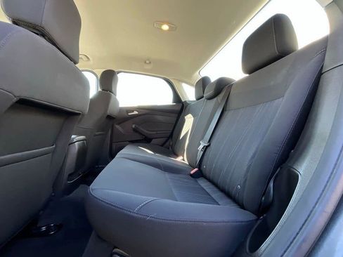 Used 2016 Ford Focus SE image 12
