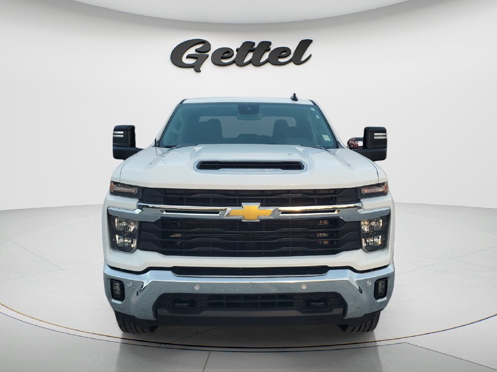 Used 2025 Chevrolet Silverado 3500 LT w/ Safety Package AWD/4WD image 2