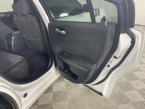 Used 2022 Dodge Charger SXT RWD image 30