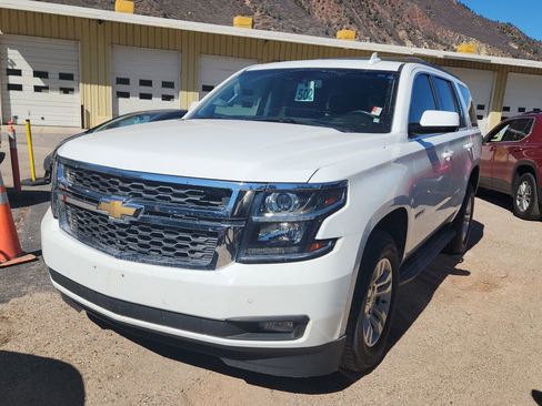 Used 2017 Chevrolet Tahoe LT w/ Luxury Package image 2