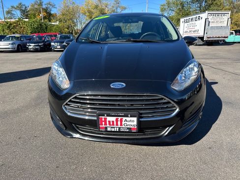 Used 2014 Ford Fiesta SE image 8