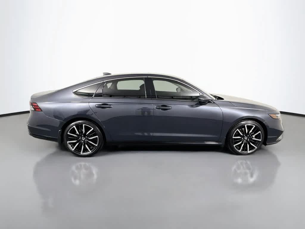 Used 2025 Honda Accord Touring image 8