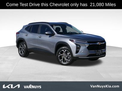 Used 2025 Chevrolet Trax LT w/ Driver Confidence Package