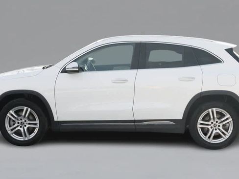 Certified 2023 Mercedes-Benz GLA 250 4MATIC w/ Premium Package image 8