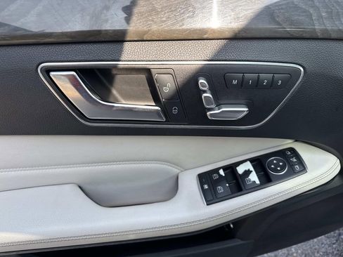 Used 2016 Mercedes-Benz E 350 Sedan image 21