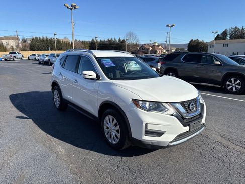 Used 2017 Nissan Rogue S w/ S Appearance Package image 8