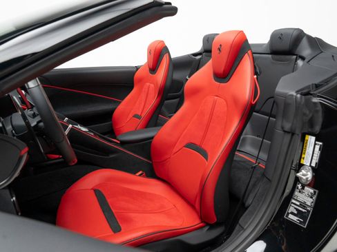 Used 2025 Ferrari Roma Spider RWD image 18