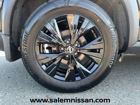 Used 2023 Nissan Rogue SV w/ SV Premium B Package AWD/4WD image 29