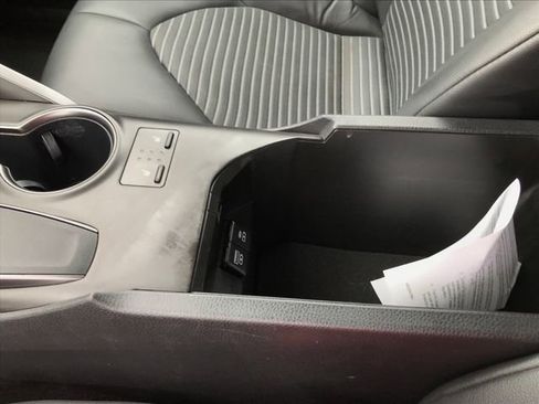 Used 2023 Toyota Camry SE FWD image 12