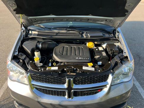 Used 2019 Dodge Grand Caravan SE image 33