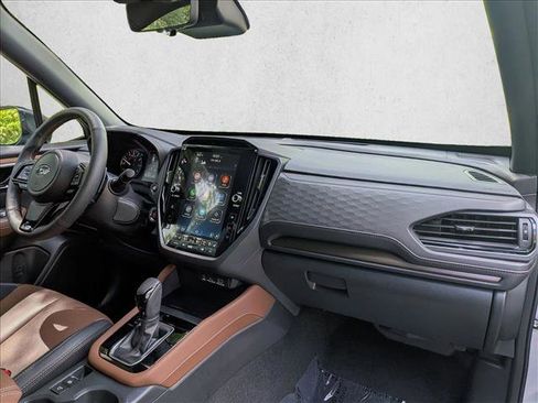 Certified 2025 Subaru Forester Touring AWD/4WD image 22