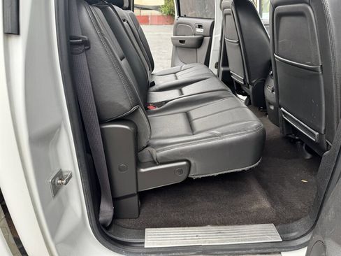 Used 2012 Chevrolet Silverado 2500 LTZ w/ LTZ Plus Package image 29
