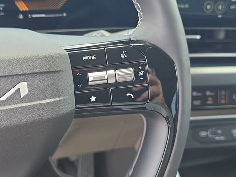 New 2027 Kia Carnival FWD image 31