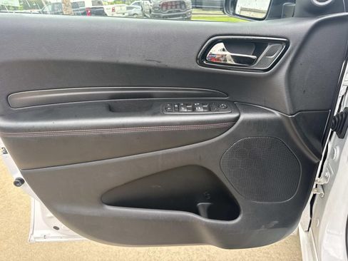 Used 2025 Dodge Durango GT AWD/4WD image 17