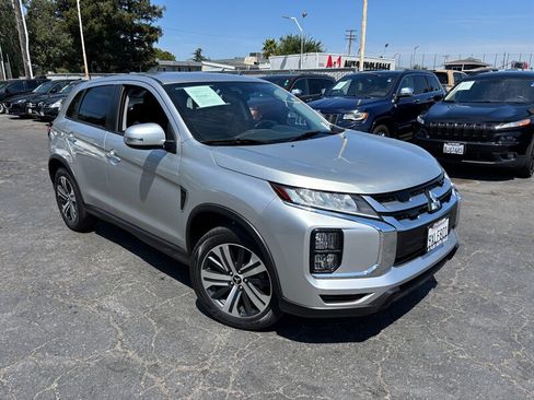 Used 2021 Mitsubishi Outlander Sport SE AWD/4WD image 2