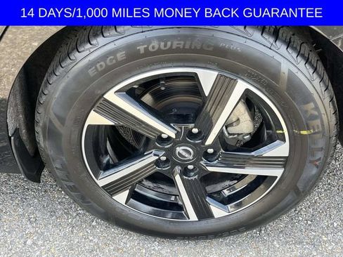 Used 2025 Nissan Sentra SV FWD image 6