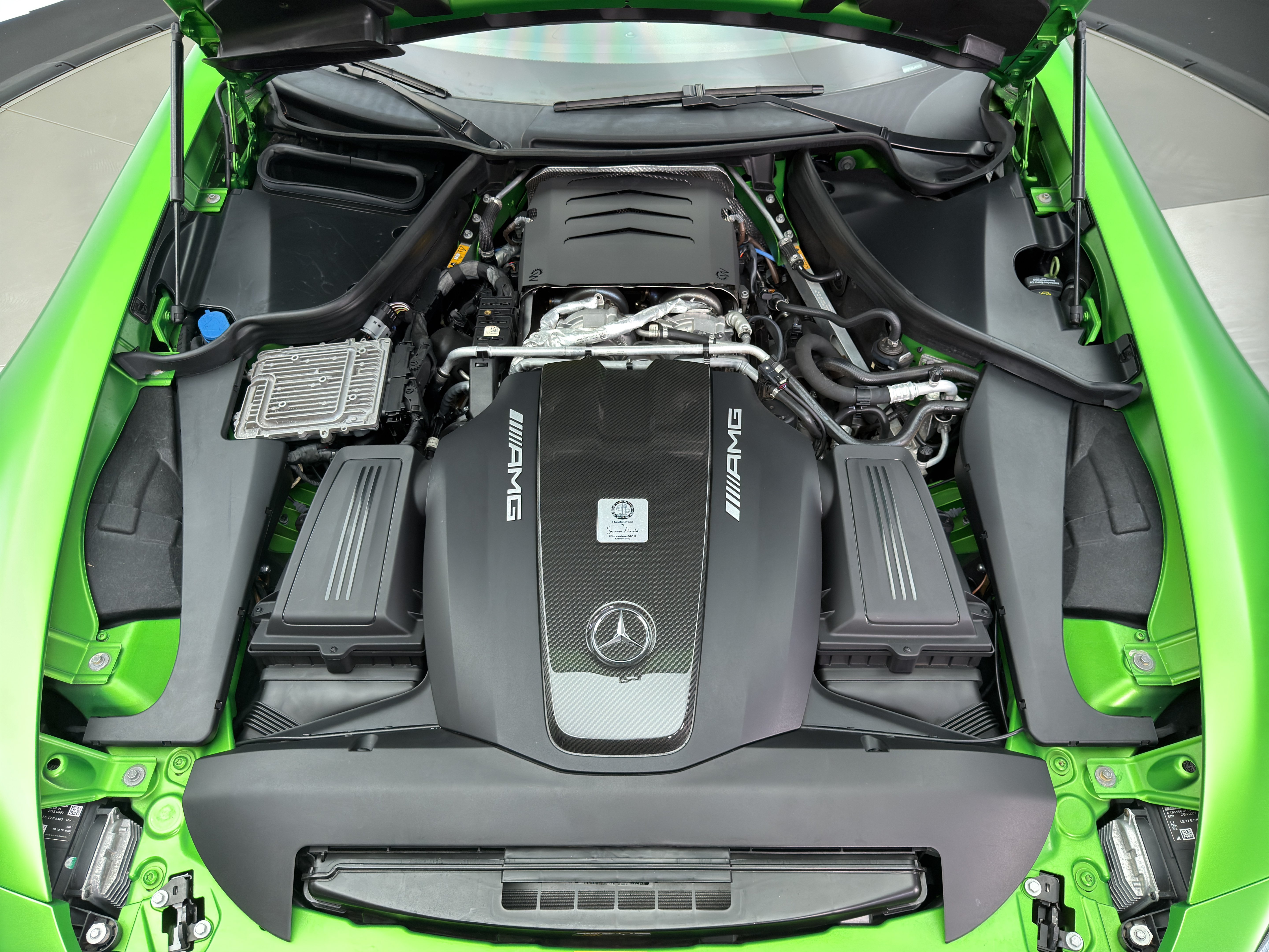 Used 2020 Mercedes-Benz AMG GT R image 21