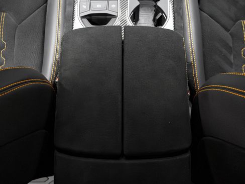 Used 2023 Lamborghini Urus Performante image 34