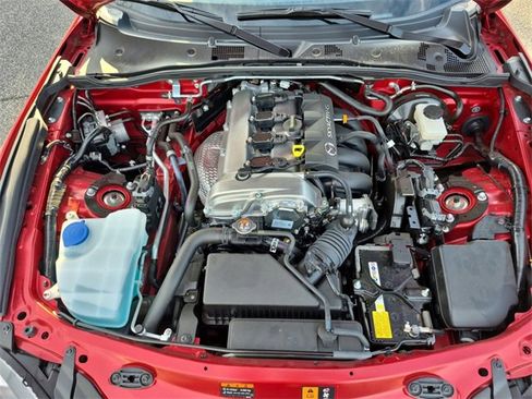 Used 2025 MAZDA MX-5 Miata RF Grand Touring image 18