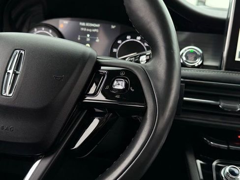 Used 2022 Lincoln Corsair AWD w/ Premium Package image 12